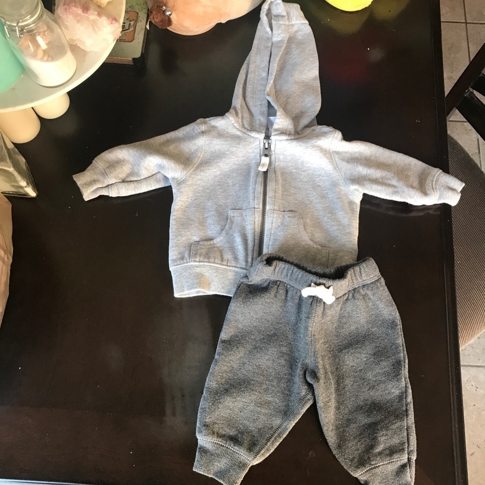Carter’s Sweatsuit